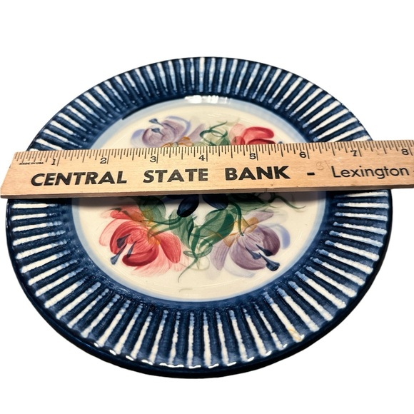 Gail Pittman 7 1/2" Salad Dessert Plate Annabella Signed Blue White Green Flower - Picture 2 of 4